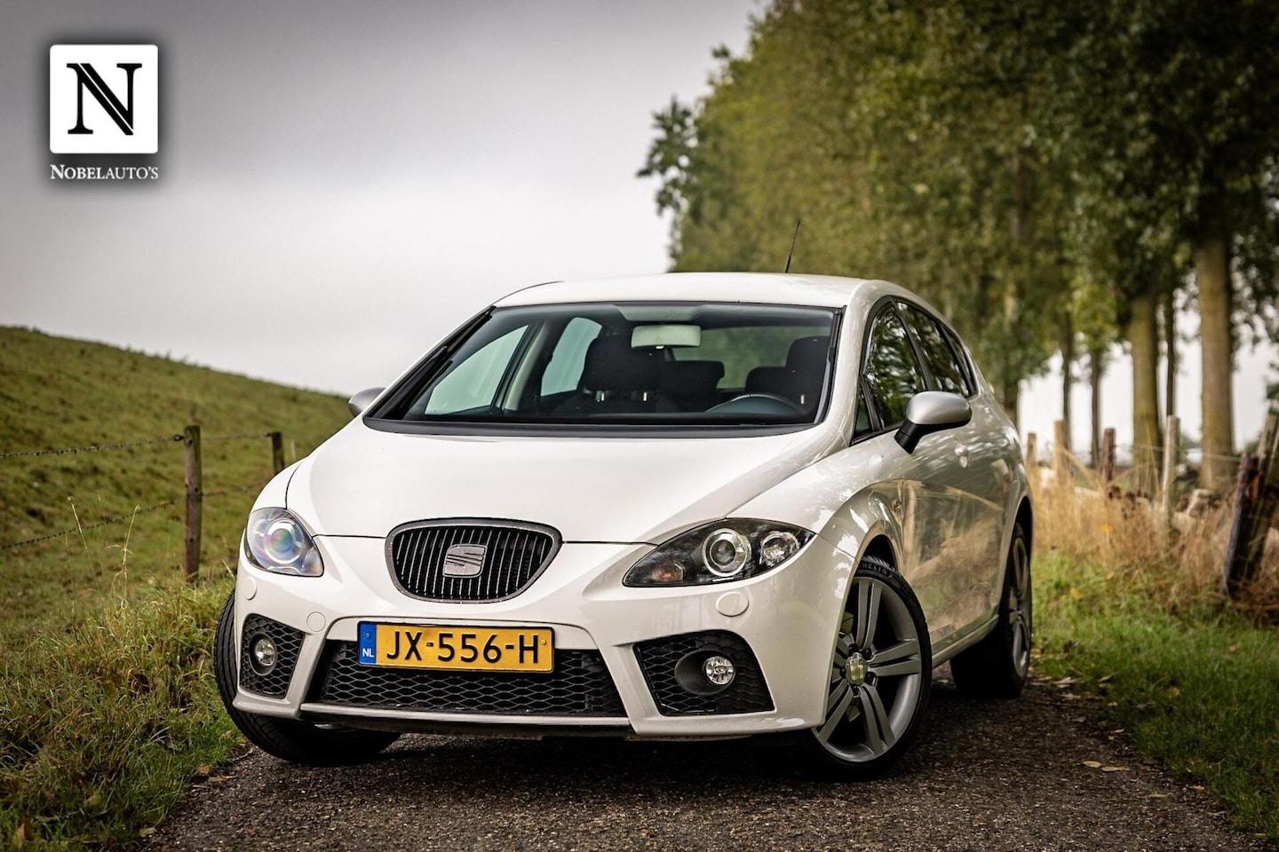 SEAT Leon - 2.0 TFSI FR | 200PK | Keurig onderhouden | Dist vv - AutoWereld.nl