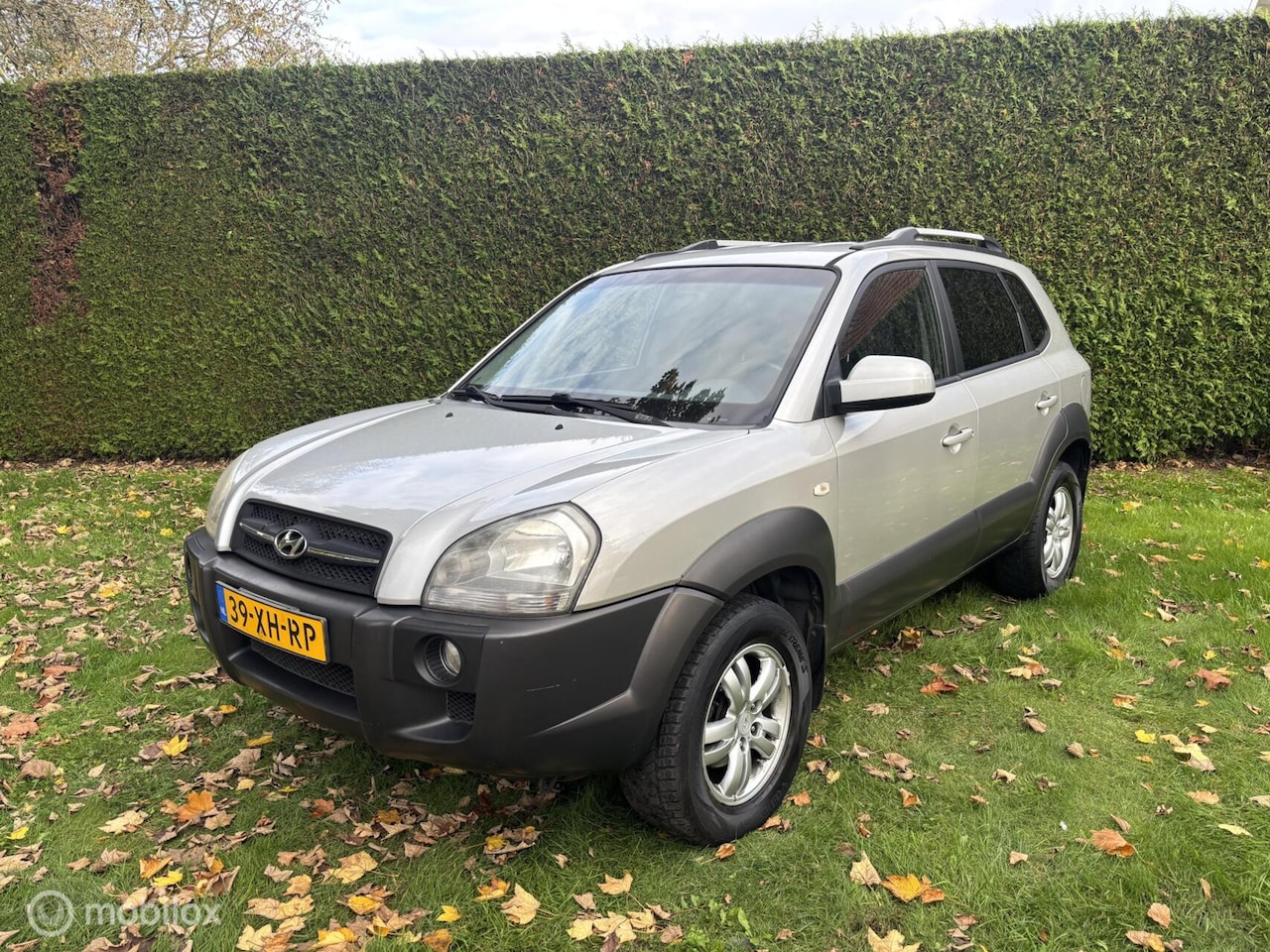 Hyundai Tucson - 2.0i Style 2.0i Style - AutoWereld.nl