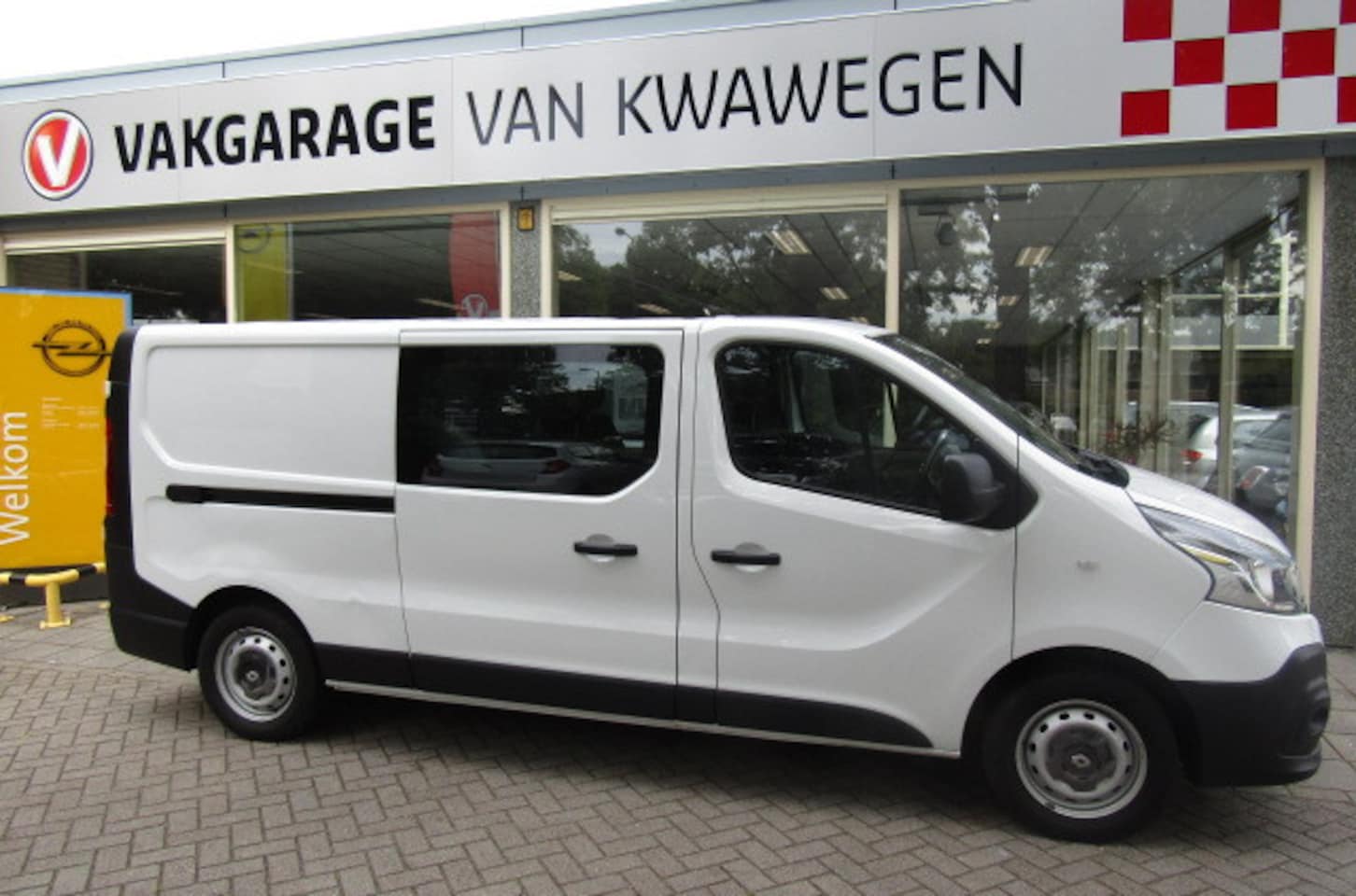 Renault Trafic - DUBBEL CABINE ECC / CRUISE CONTROL - AutoWereld.nl