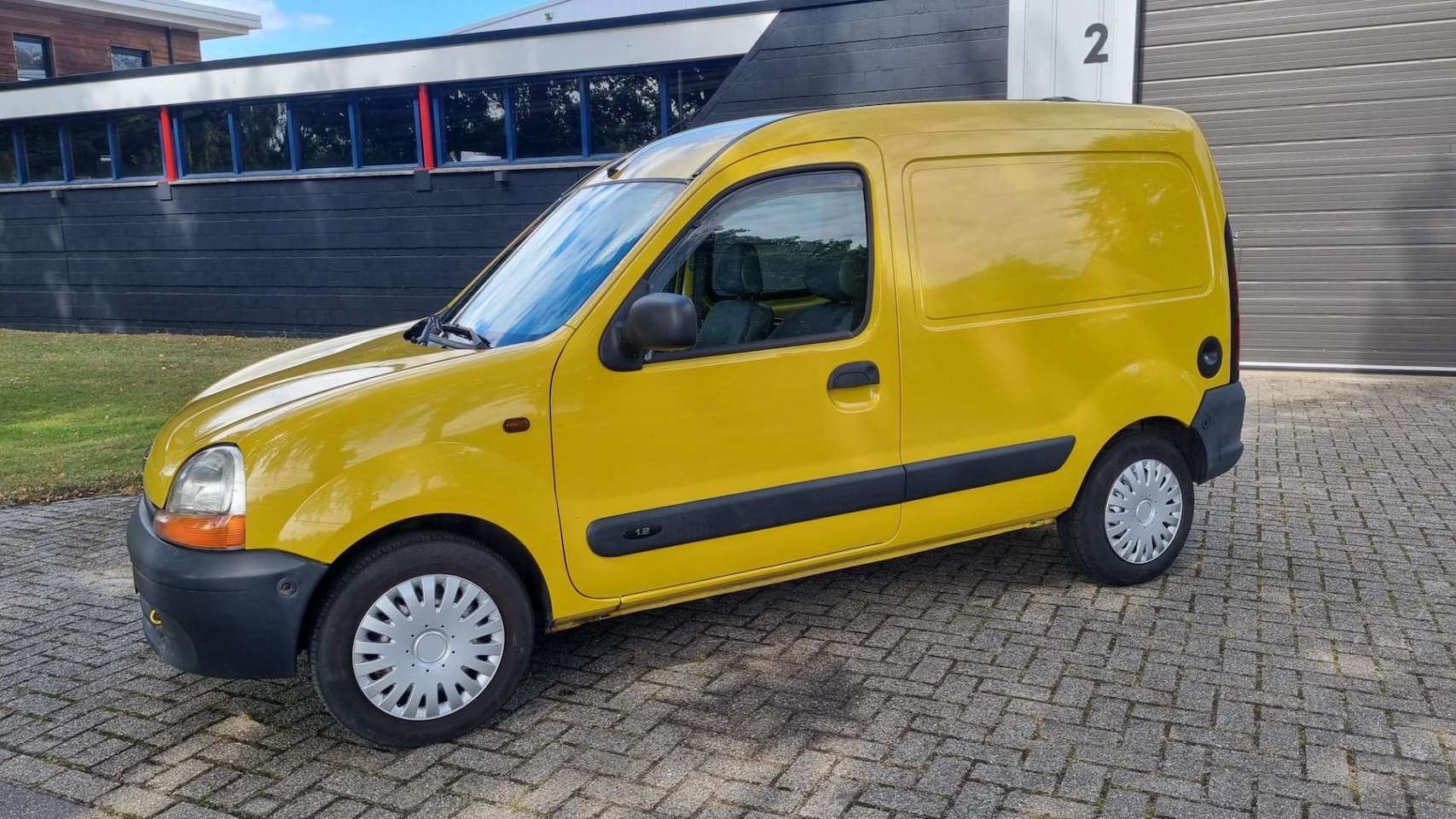 Renault Kangoo Express - 1.2 ZEER MOOI BENZINE 195000KM NAP 1STE EIGENAAR TREKHAAK - AutoWereld.nl