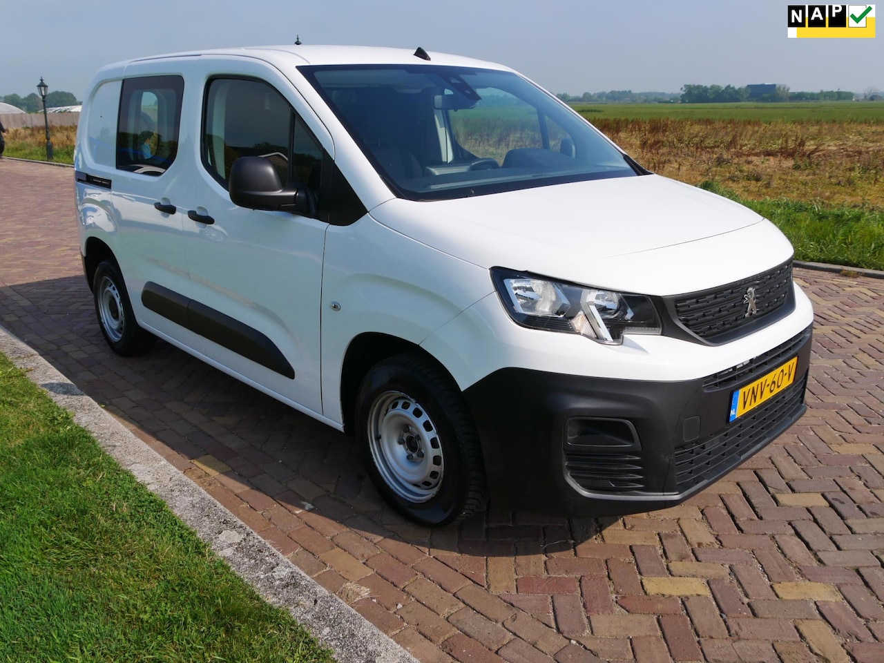 Peugeot Partner - 1.5 BlueHDI Pro 74kW AC 2022 !!! ** 6899 EX BTW ** NEW APK/TUV - AutoWereld.nl