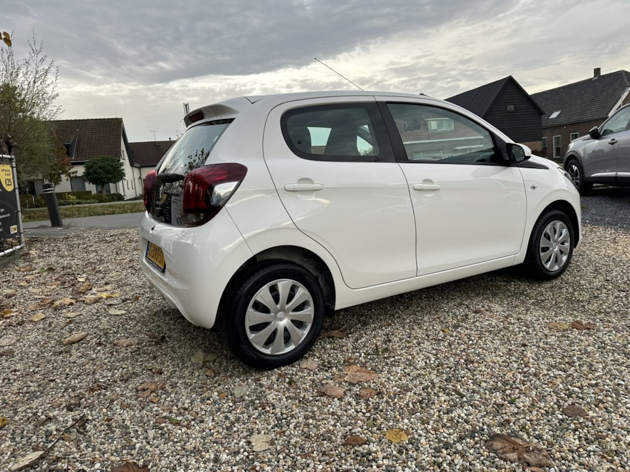 Peugeot 108 - 1.0 e-VTi Active Airco/Bluetooth