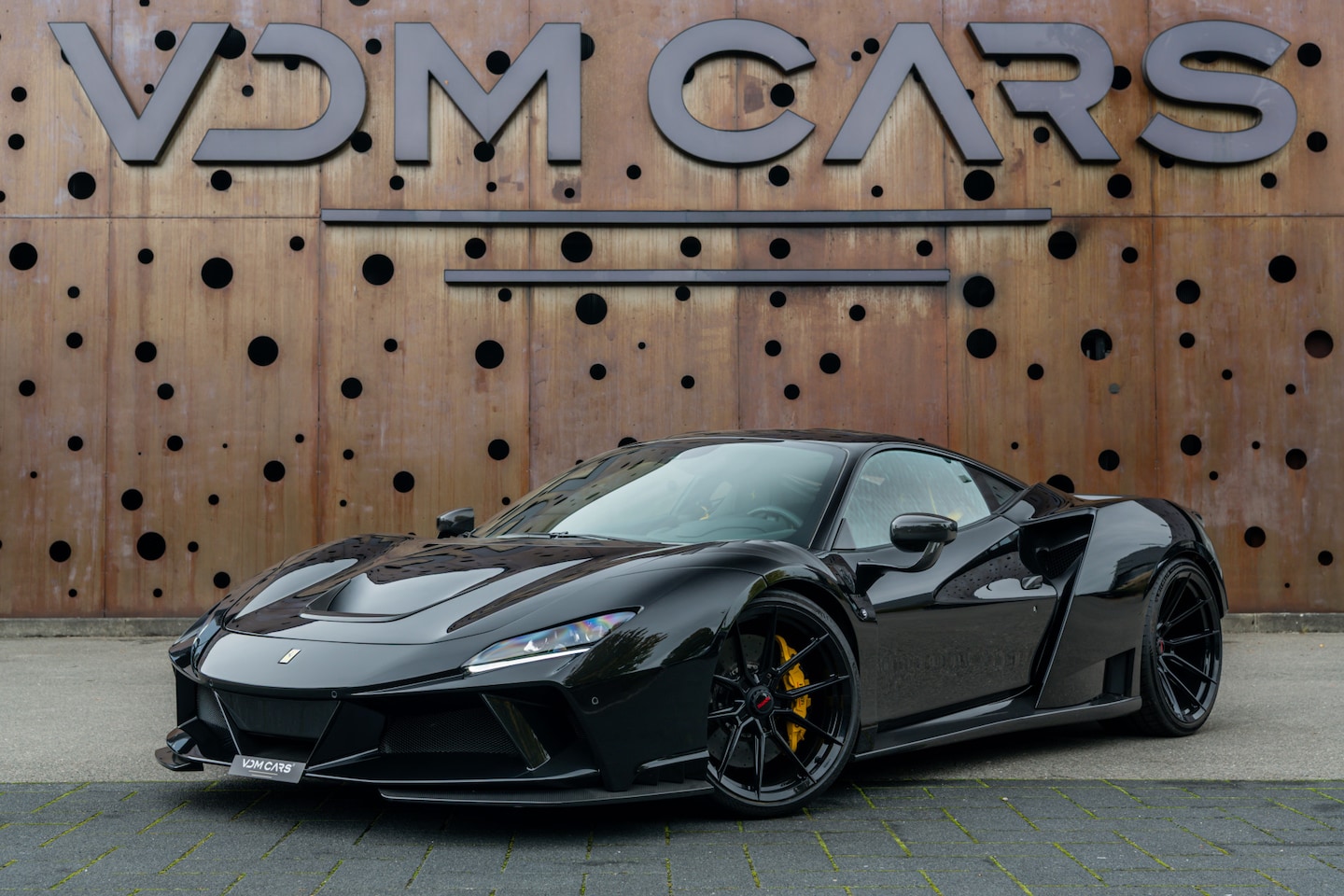 Ferrari F8 Tributo - 3.9 V8 HELE | NOVITEC N-LARGO | Widebody | Carbon | 796 PK | Novitec Exhaust | LIFT | - AutoWereld.nl