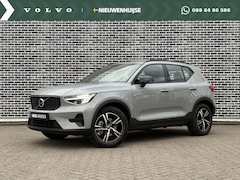 Volvo XC40 - 2.0 B4 Plus Dark | Trekhaak | Adaptive cruise control | Verwarmbare voorruit | Dode hoek d