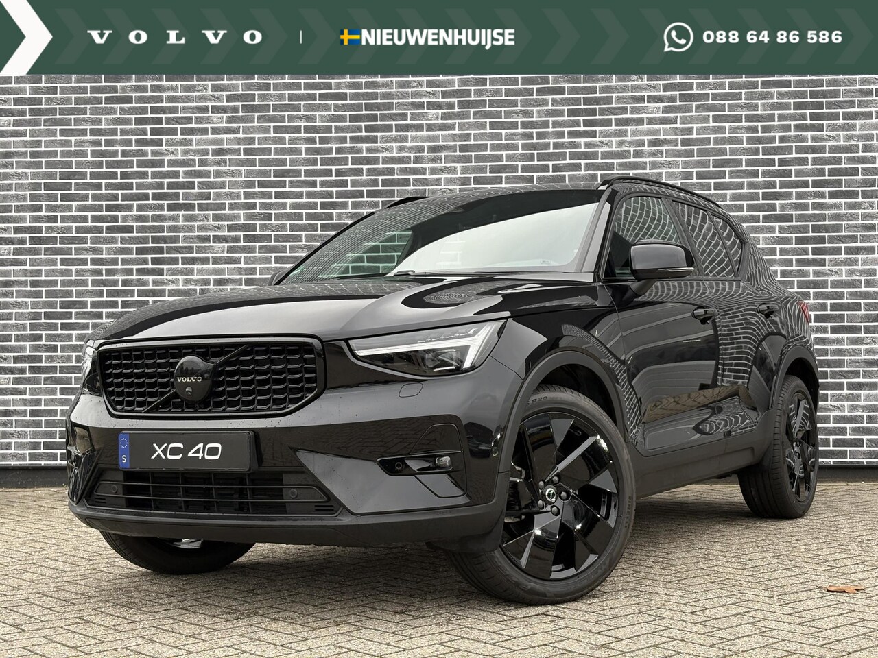 Volvo XC40 - 2.0 B3 Plus Black Edition | Stuur/Stoelverwarming | Pixel LED Koplampen | 20" Velgen | 360 - AutoWereld.nl