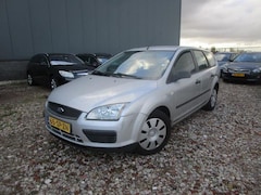 Ford Focus Wagon - 1.6-16V Champion