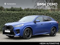 BMW iX2 - eDrive20 | M-Sport | 19" | Indiv. Frozen Portimao | Hooggl. Shadow Line | Comfort Acces