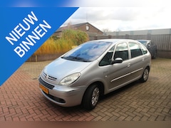Citroën Xsara Picasso - 1.6i-16V Caractère trekhaak