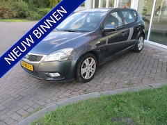 Kia Cee'd - 1.4 CVVT X-ecutive