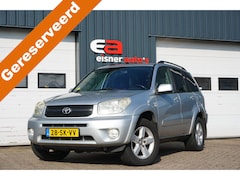 Toyota RAV4 - 2.0-16V VVT-i | 4X4 | | TREKHAAK | CLIMA | CRUISE |