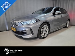 BMW 1-serie - 118i M Sport 17"/Sportstoelen/Sfeerverlichting/LED/Stoelverwarming/PDC v+a/Apple Carplay &
