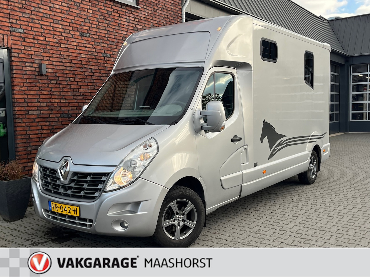 Renault Master - T35 2.3 dCi L3 BTW Paardenwagen Automaat/AchteruitrijCam./Trekhaak/LM-16"/Clima/Airco/Crui - AutoWereld.nl