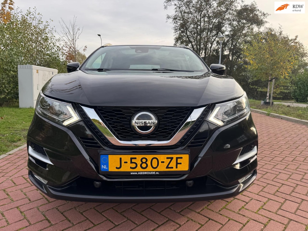 Nissan Qashqai - 1.3 DIG-T N-Connecta 71.000 KM - AutoWereld.nl