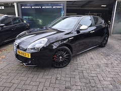 Alfa Romeo Giulietta - 1.4 T Distinctive | 1E EIGENAAR | 12MND GARANTIE | TREKHAAK | NAVI | CRUISE