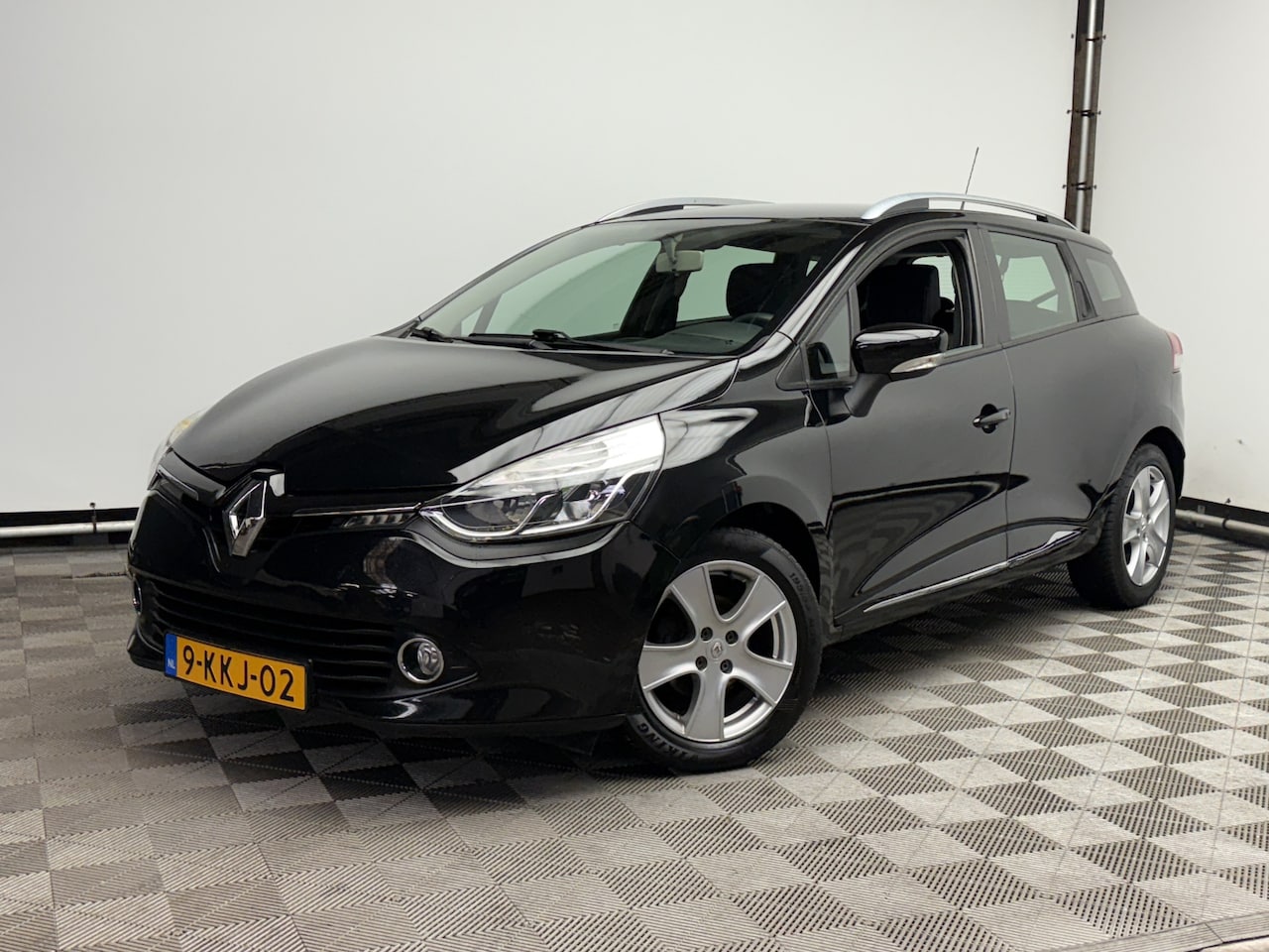 Renault Clio Estate - 0.9 TCe Expression Navi Airco LM16" NL Auto - AutoWereld.nl