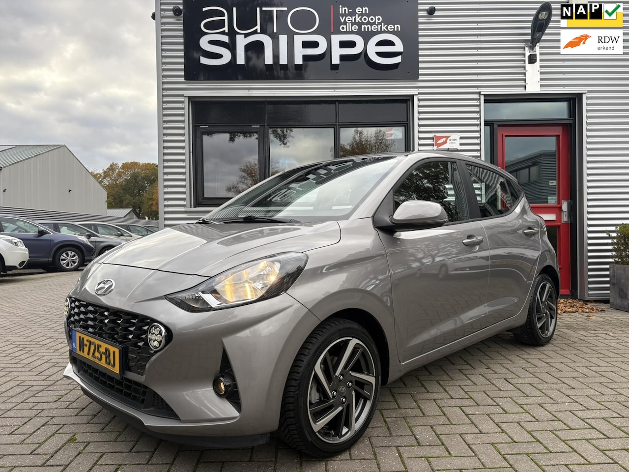 Hyundai i10 - 1.0 Comfort -5DRS.-AIRCO-CRUISECONTROL-APPLE CARPLAY/ANDROID AUTO-LANE ASSIST-16'' LICHTME - AutoWereld.nl