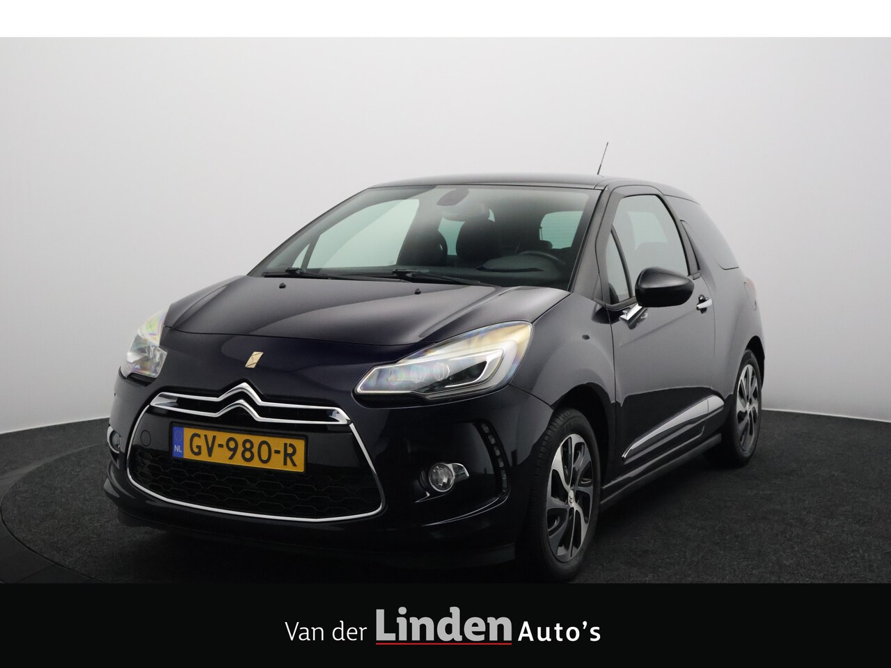 DS 3 - 1.2 PureTech Chic 60th Edition | Led | Navigatie | Camera | ClimaTronic - AutoWereld.nl
