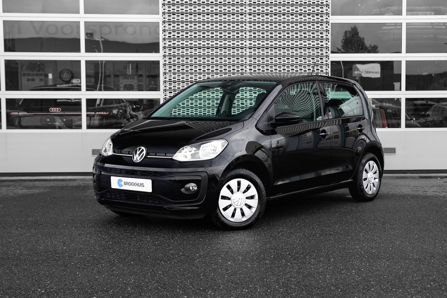 Volkswagen Up! - 1.0 | Airco | LED dagrijverlichting | Voorstoelen verwarmd - AutoWereld.nl