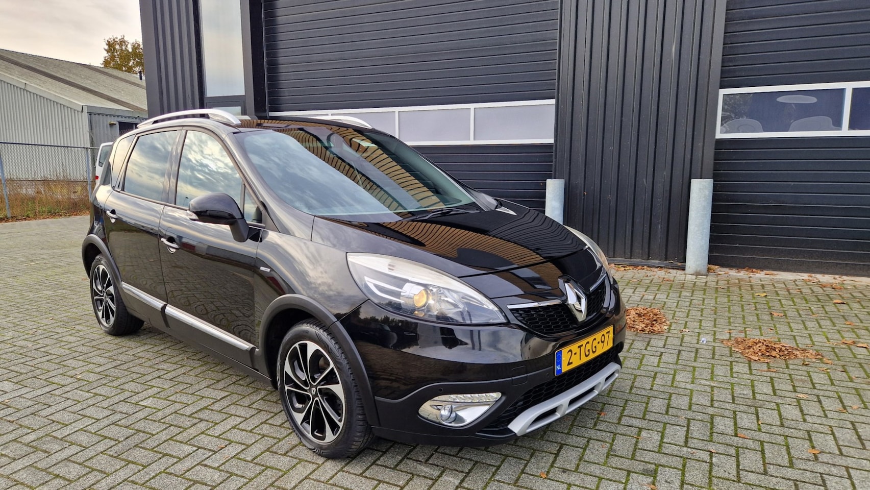 Renault Scénic Xmod - 1.2 TCe Bose Airco/Navi - AutoWereld.nl
