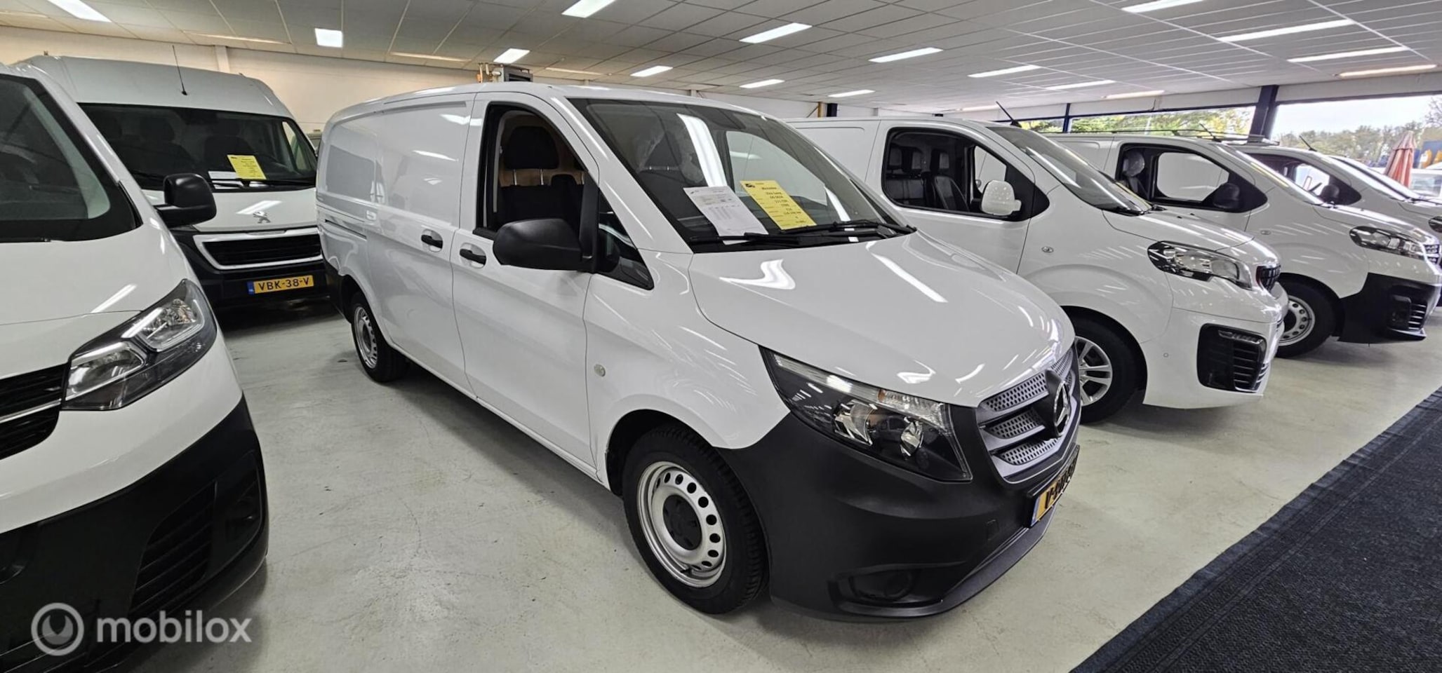 Mercedes-Benz Vito - Bestel 111 CDI Functional Lang - AutoWereld.nl