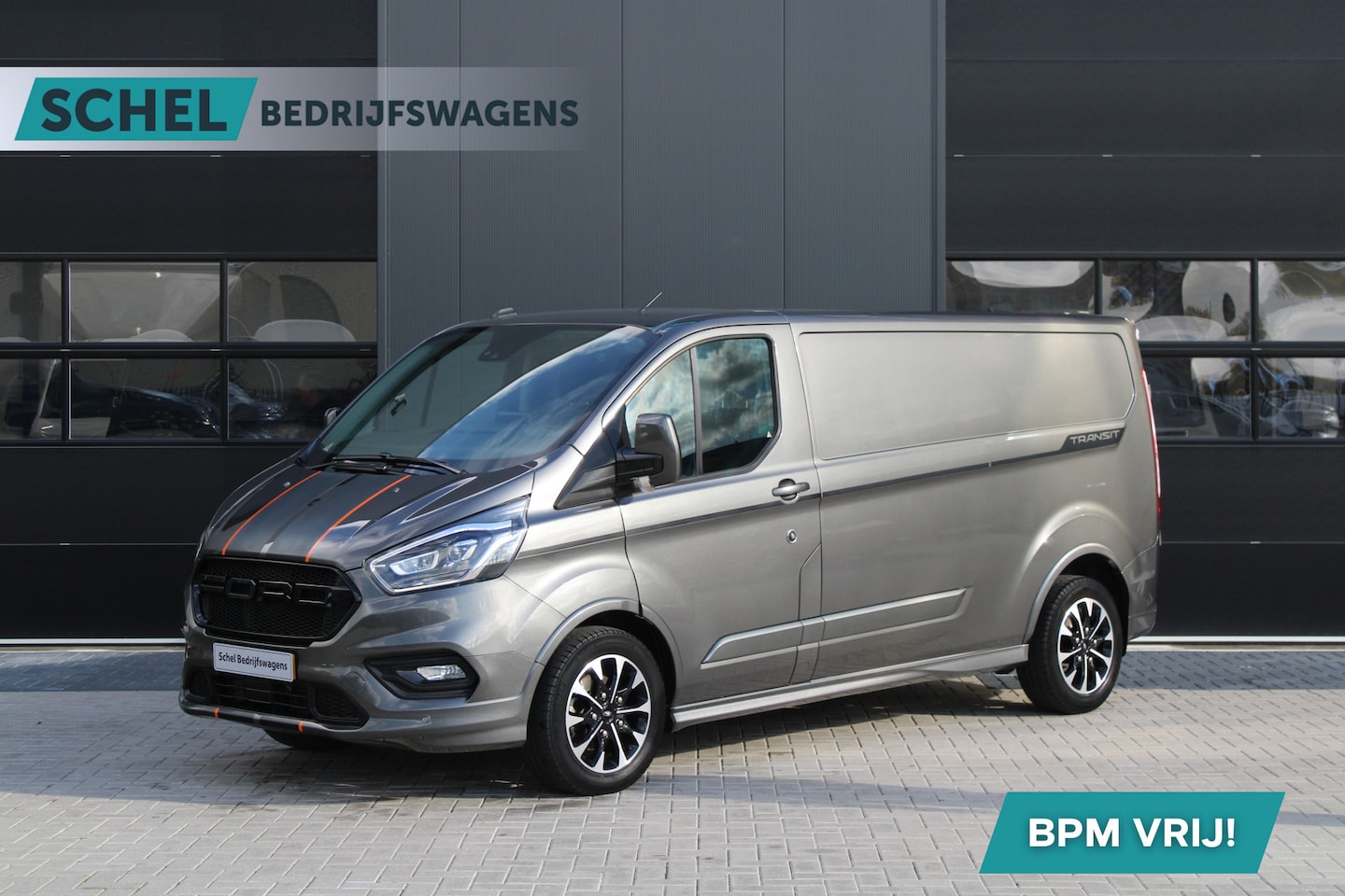Ford Transit Custom - 320 2.0 TDCI L2H1 Sport 185pk - ACC - Trekhaak - Navi - Camera - Stoelverwarming - Blind s - AutoWereld.nl