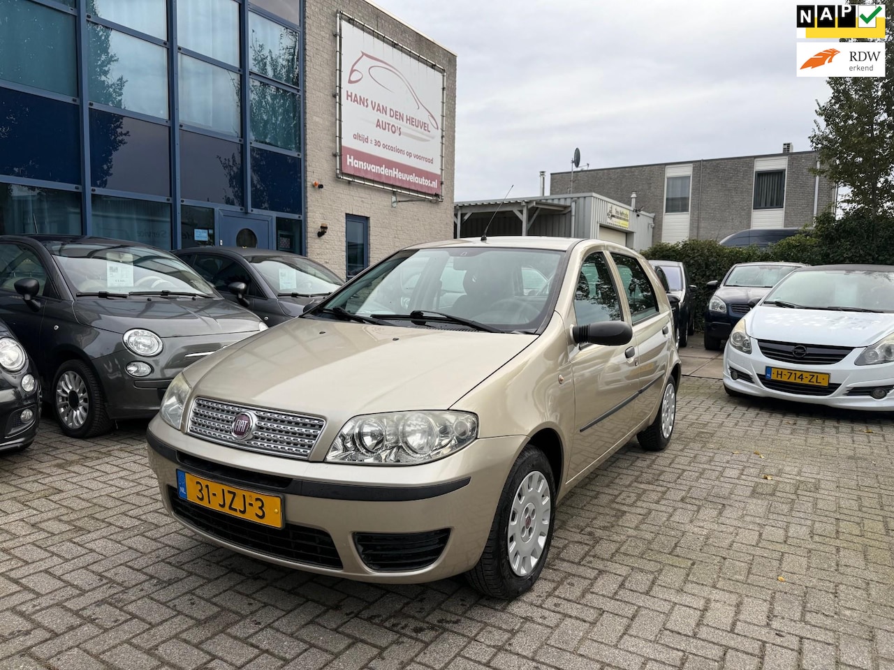 Fiat Punto - 1.2 Active 1.2 Active 5-drs, Airco, APK 08/26 - AutoWereld.nl