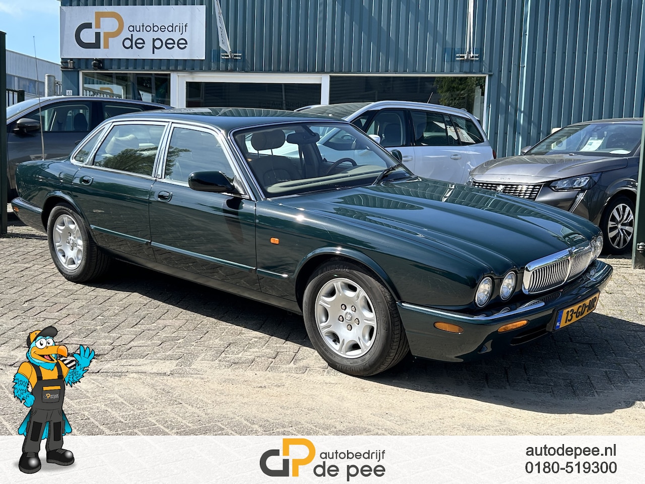 Jaguar XJ - 4.0 V8 Sovereign Automaat GARANTIE/YOUNGTIMER/LEDER/CLIMA/CRUISE rijklaarprijs! - AutoWereld.nl