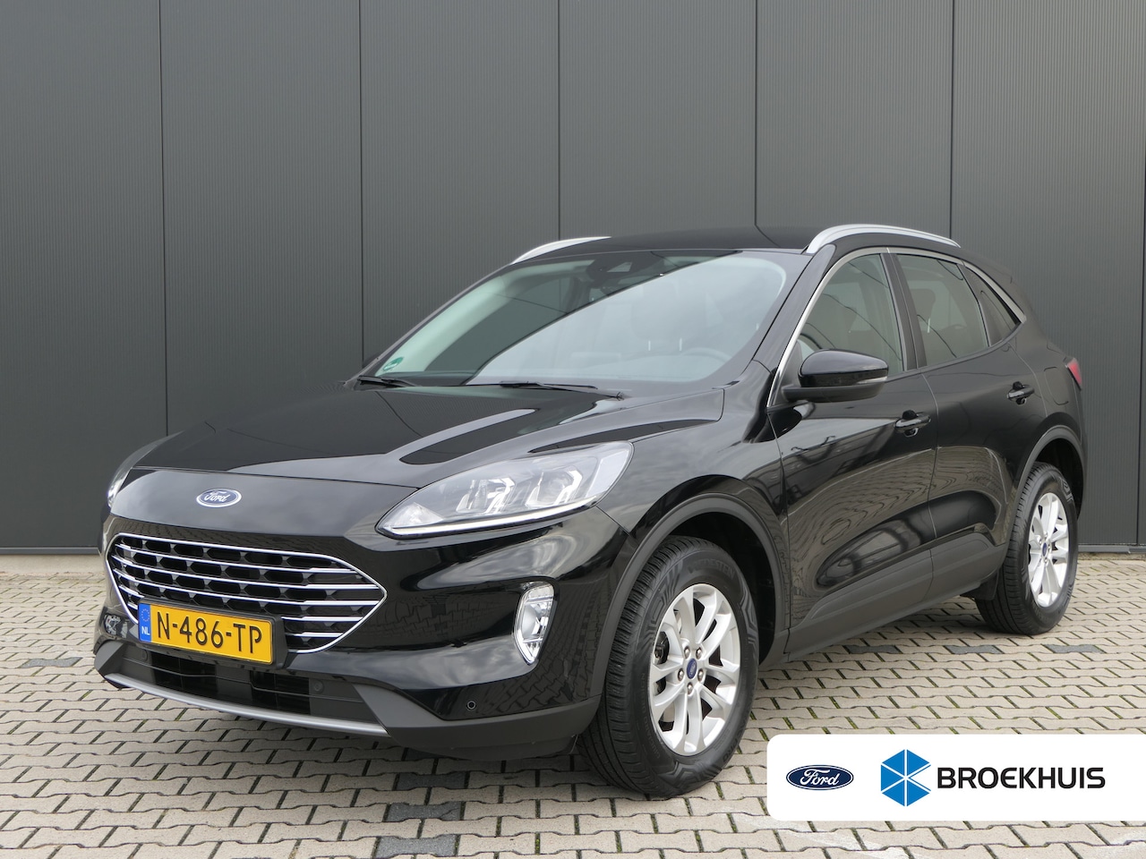 Ford Kuga - 1.5 EcoBoost Titanium | Trekhaak | 1e Eigenaar! | Navigatie | Keyless | Camera | DAB | Cru - AutoWereld.nl