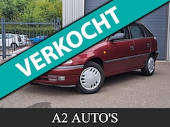 Opel Astra - 1.6i Edition Automaat|Cruise|Airco