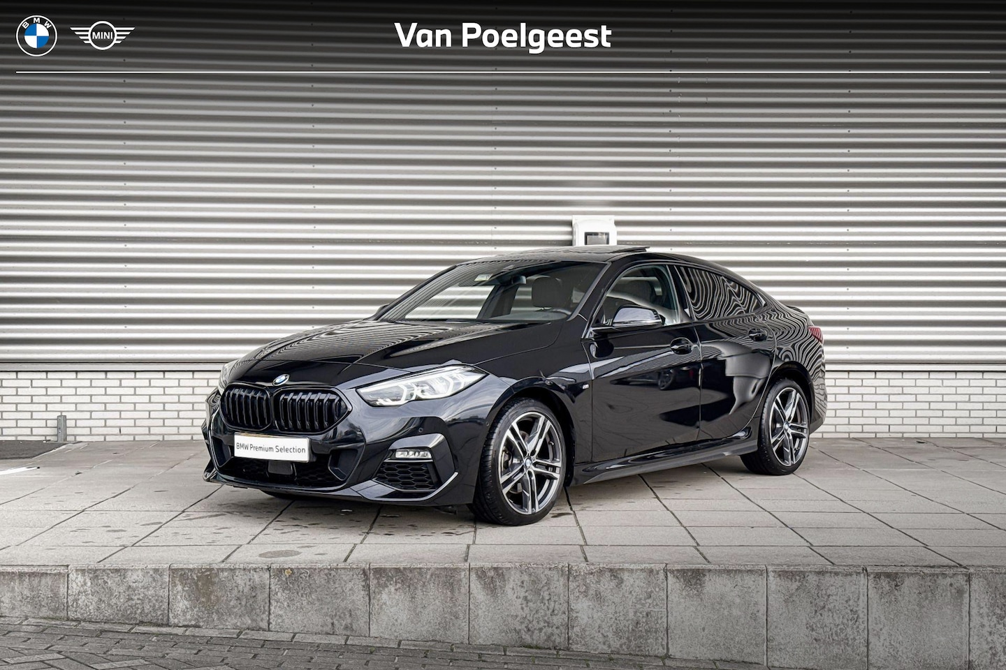 BMW 2-serie Gran Coupé - 218i M Sportpakket / Travel Pack / Panoramadak / Achteruitrijcamera / 18 inch - AutoWereld.nl