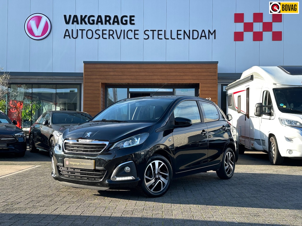 Peugeot 108 - 1.2 VTi Allure|5-Deurs|Bluetooth|Lichtmetalen Velgen - AutoWereld.nl