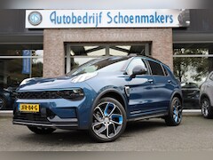 Lynk & Co 01 - 1.5 261PK 6.6 Kwh LADEN MY23 ZWARTE-HEMEL 360-CAMERA PANO/SCHUIF INFINITY ZWARTE-HEMEL DAB