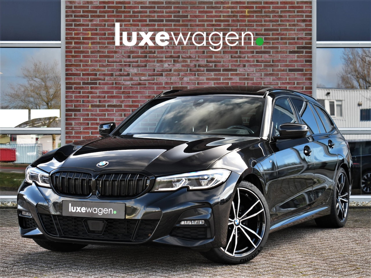 BMW 3-serie Touring - 320i 184pk M-Sport Pano ACC Trekh HUD Laser El-zetels HiFi - AutoWereld.nl