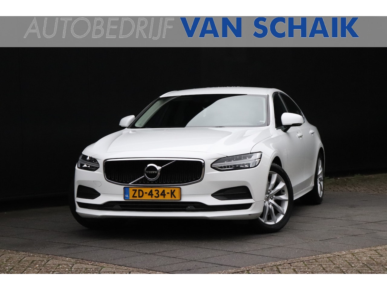 Volvo S90 - 2.0 T4 Momentum | CAMERA | VIRTUAL COCKPIT | CRUISE | APPLE CARPLAY - AutoWereld.nl