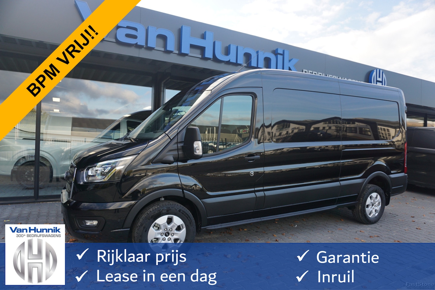 Ford Transit - 350L L3H2 Limited AUT-10 RWD 165PK BPM VRIJ Navi, Adap. Cruise, 360° Cam, 3.5T Trekhaak!! - AutoWereld.nl