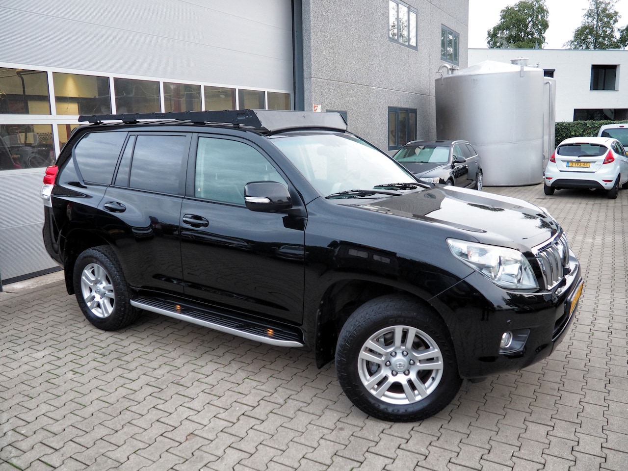 Toyota Land Cruiser - LANDCRUISER 3.0 D-4D SX BOMVOL LUXE XENON GRIJS KENT