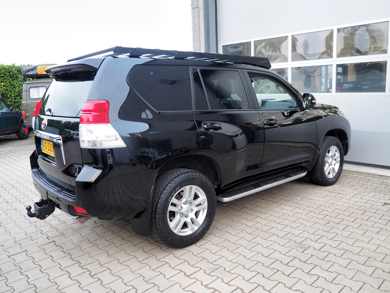 Toyota Land Cruiser 150 - LANDCRUISER SERIES 3.0 D-4D SX BOMVOL LUXE! XENON GRIJS KENT.