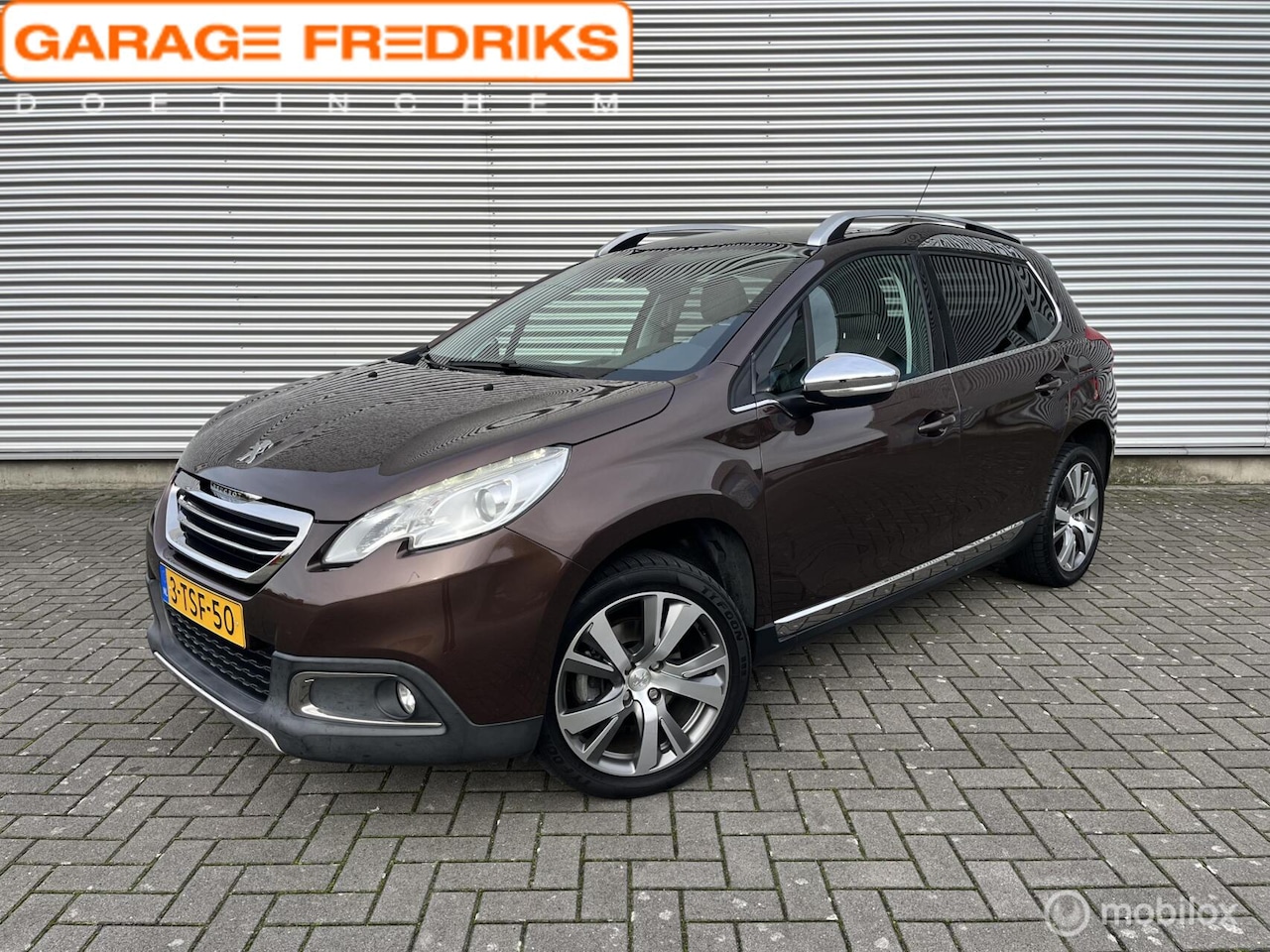 Peugeot 2008 - 1.6 VTi Féline | Pano | Trekhaak | Navi | - AutoWereld.nl