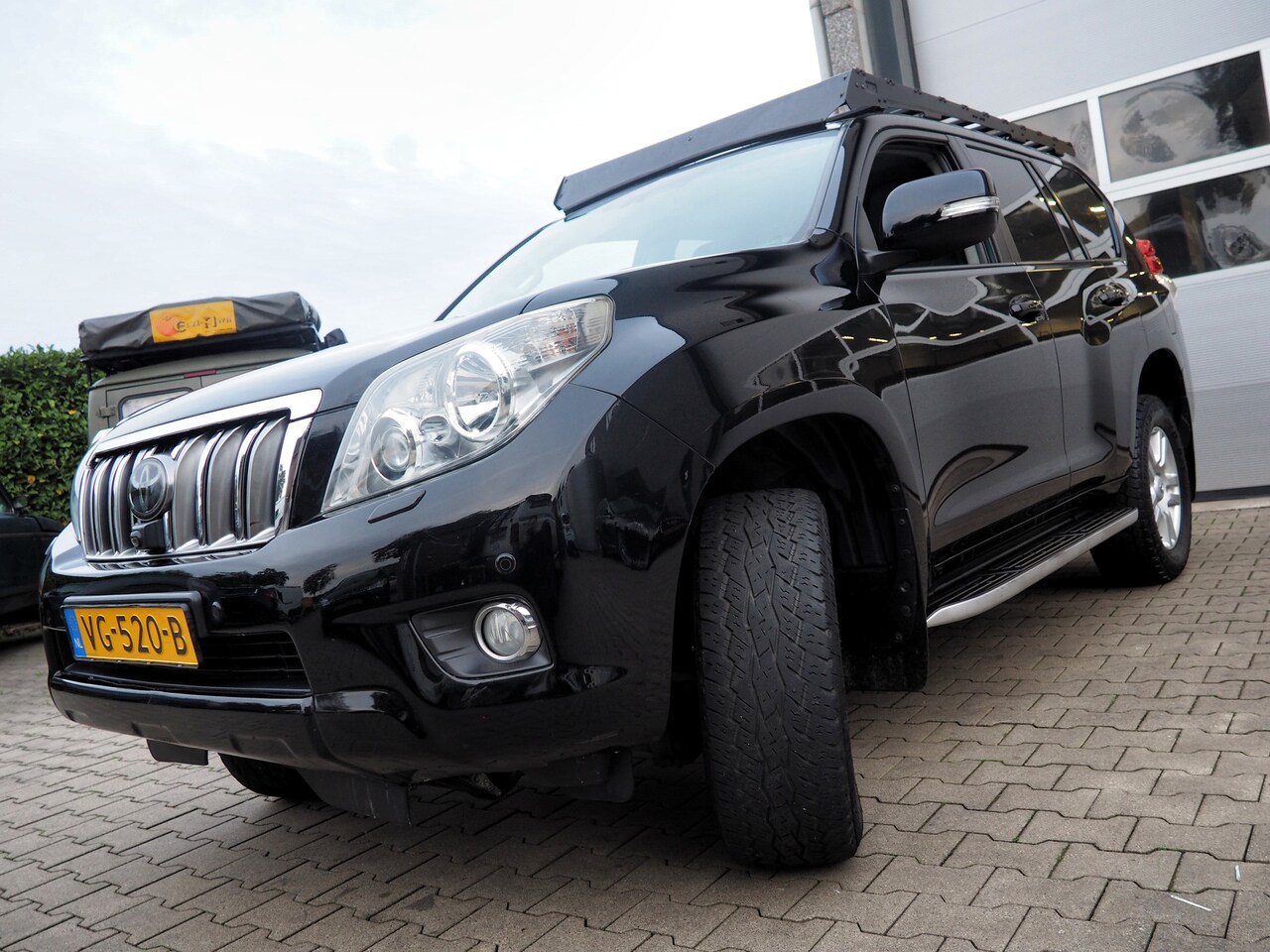 Toyota Land Cruiser 150 - LANDCRUISER SERIES 3.0 D-4D SX BOMVOL LUXE! XENON GRIJS KENT.