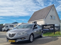 Lancia Delta - 1.4-16V Oro