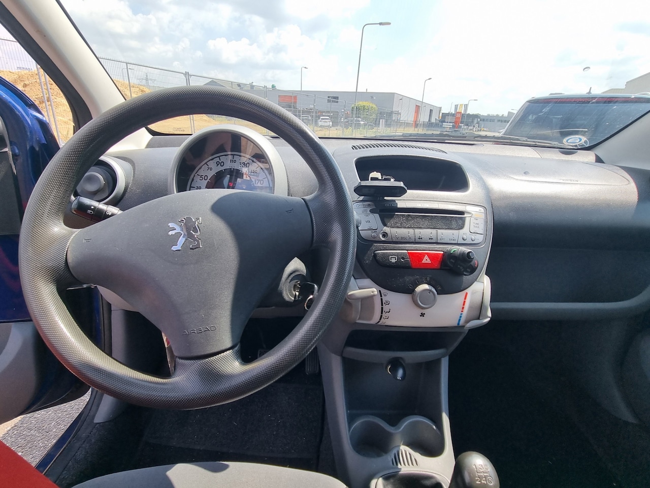 Peugeot 107 - 1.0-12V XR 1.0-12V XR - AutoWereld.nl