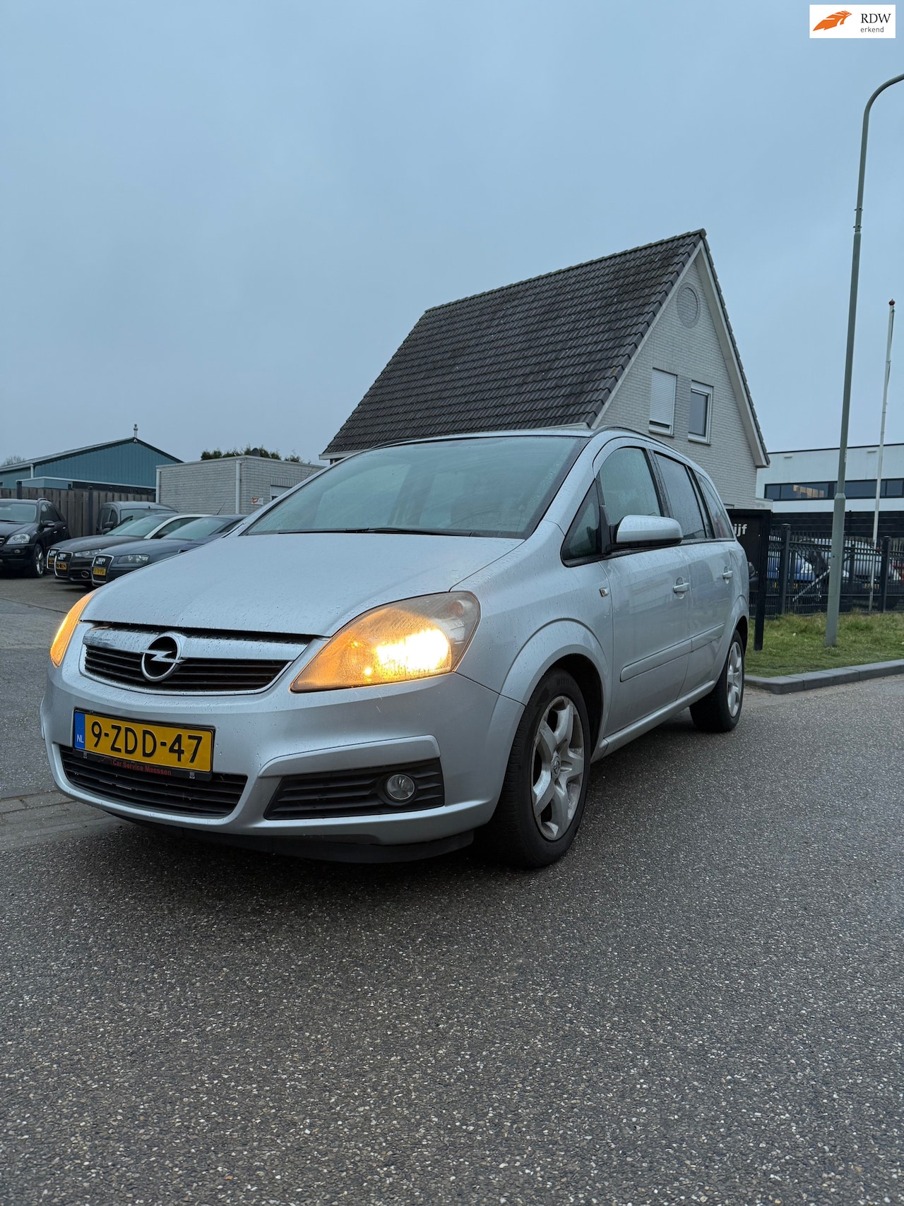 Opel Zafira - 1.6 Essentia 1.6 Essentia - AutoWereld.nl