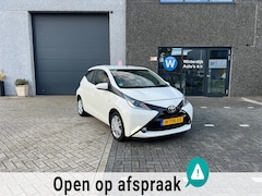 Toyota Aygo - 1.0 VVT-i x-wave Airco, Parkeer Camera, Cruise
