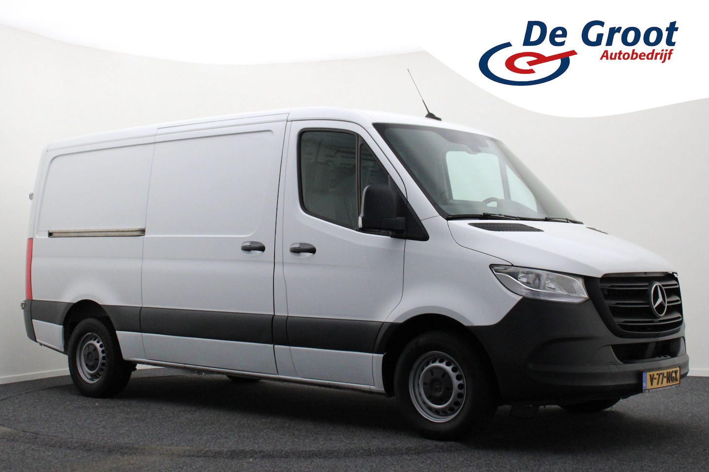 Mercedes-Benz Sprinter - 317 CDI Aut. L2H1 Leer, Standkachel, Camera, 3-Zits, Airco, Cruise, Apple Carplay, DAB - AutoWereld.nl