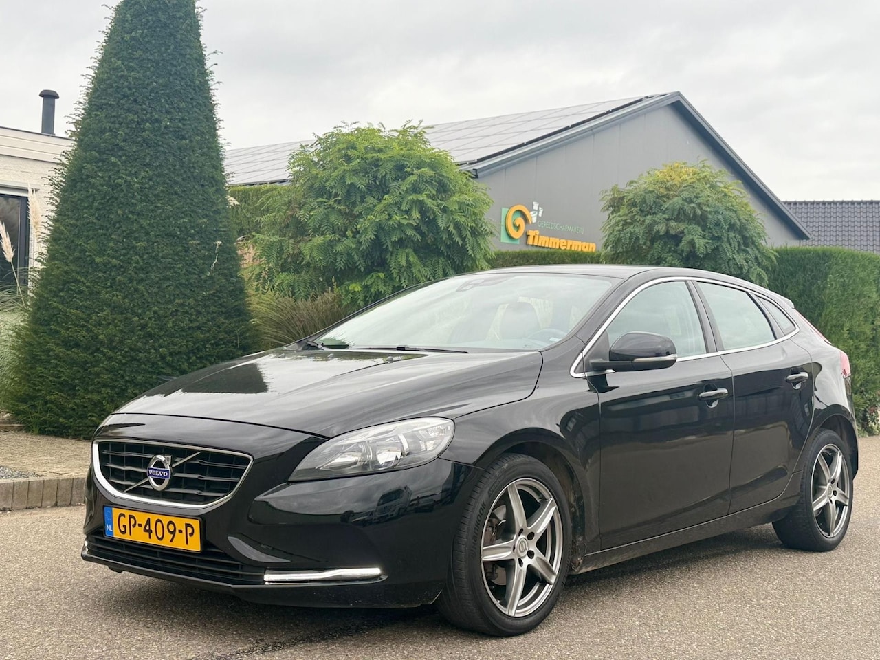 Volvo V40 - 2.0 D2 Momentum Business Navi/Clima/Lmv - AutoWereld.nl