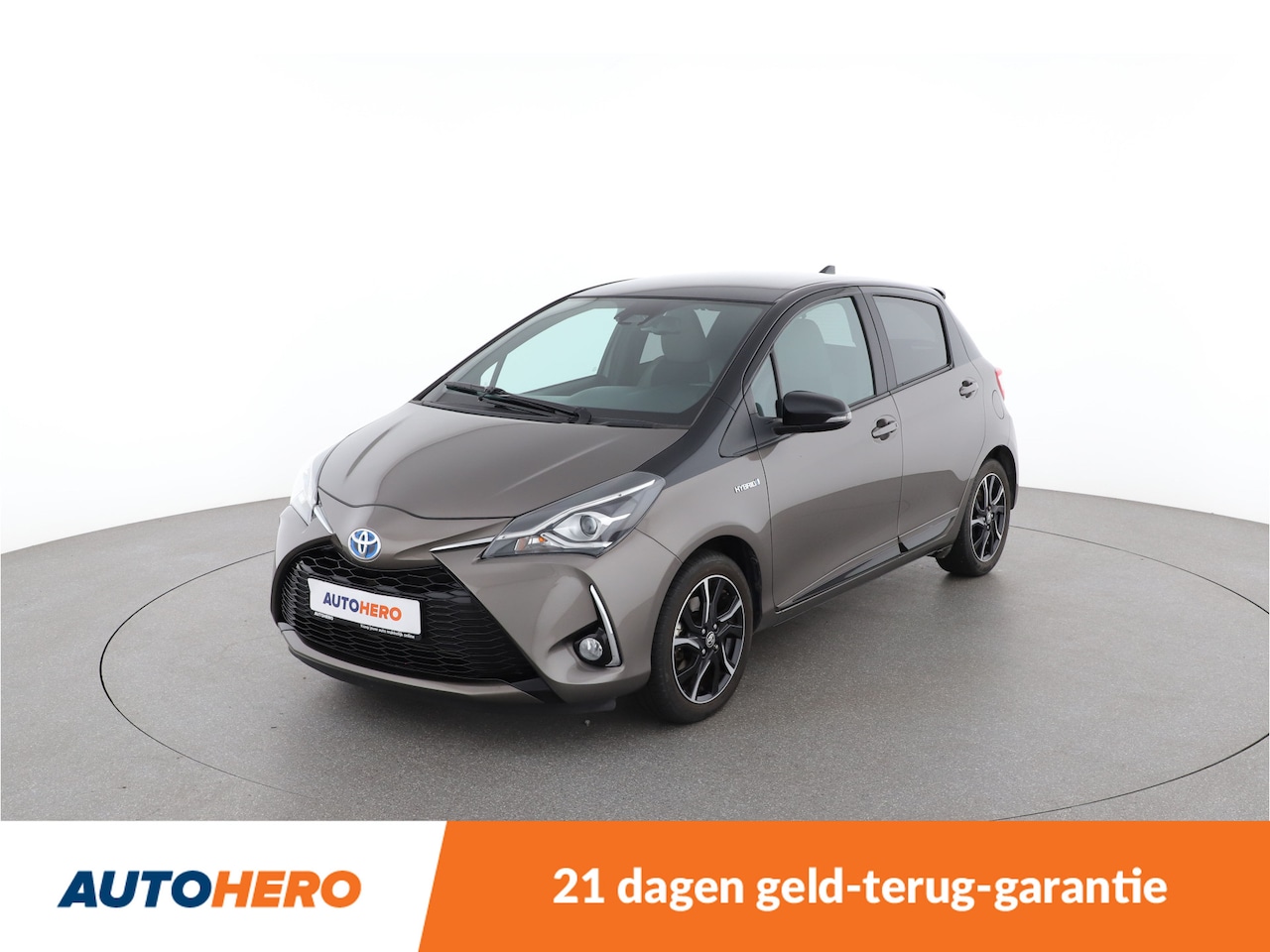 Toyota Yaris - 1.5 Hybrid Bi-Tone |YC42109| - AutoWereld.nl