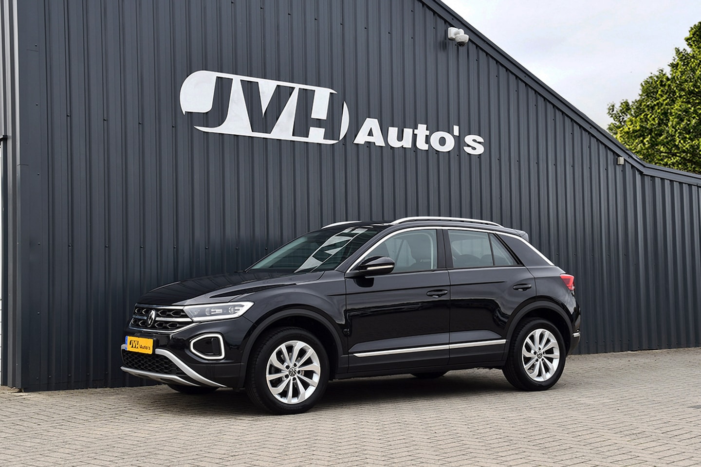 Volkswagen T-Roc - 1.5 TSi 150pk AUT/DSG Sport Style 06-2024 | VirtualCP | 1/2Leder | Full-LED | F1 | Cam - AutoWereld.nl