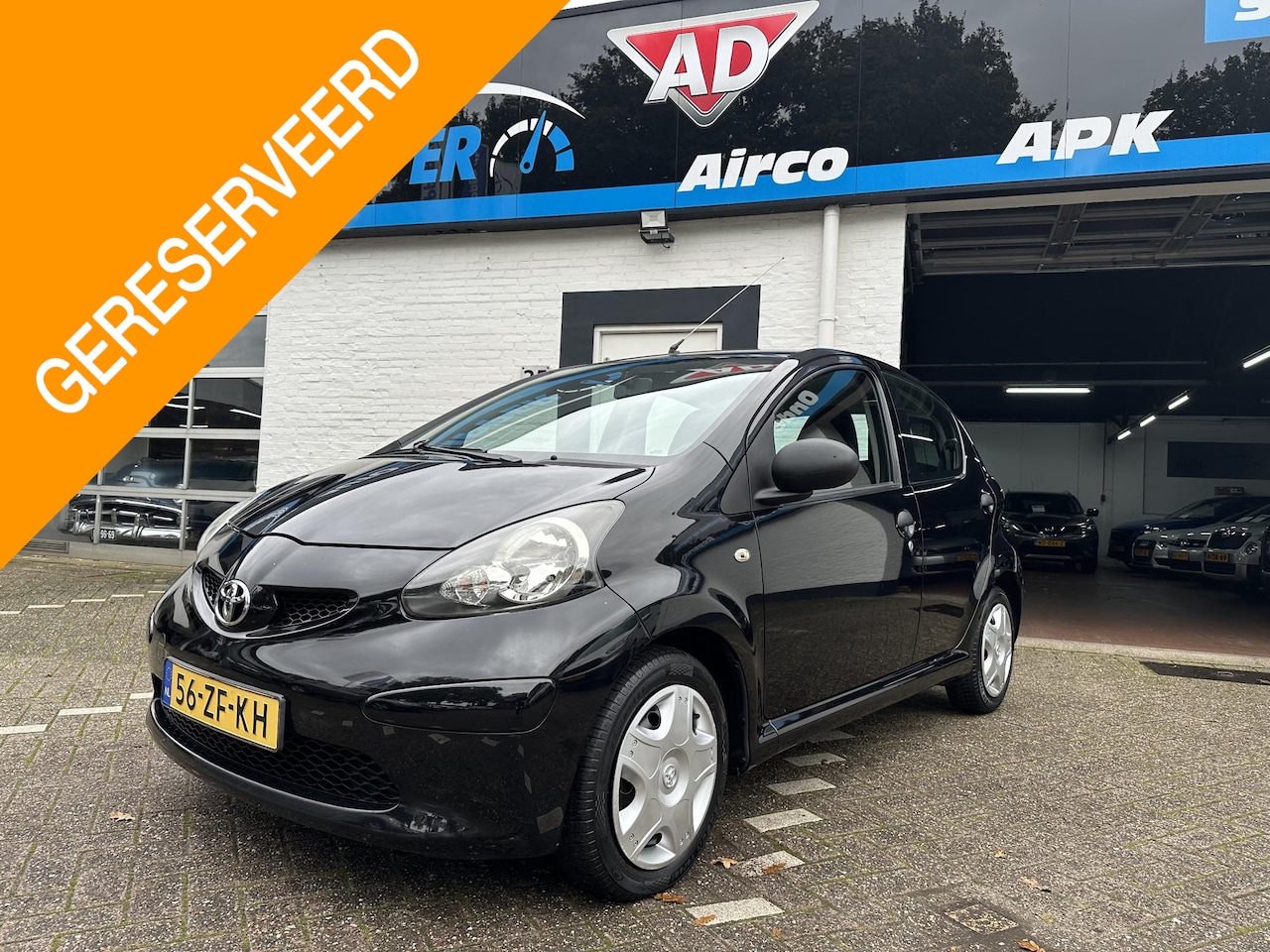 Toyota Aygo - 1.0-12V /Airco/Nieuwe apk bij aflevering/5 Drs. - AutoWereld.nl