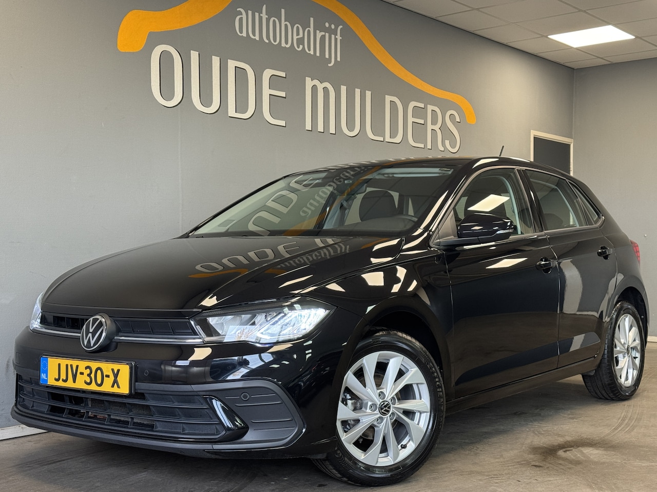 Volkswagen Polo - 1.0 Stoelverwarming/Camera/Parkeersensoren - AutoWereld.nl