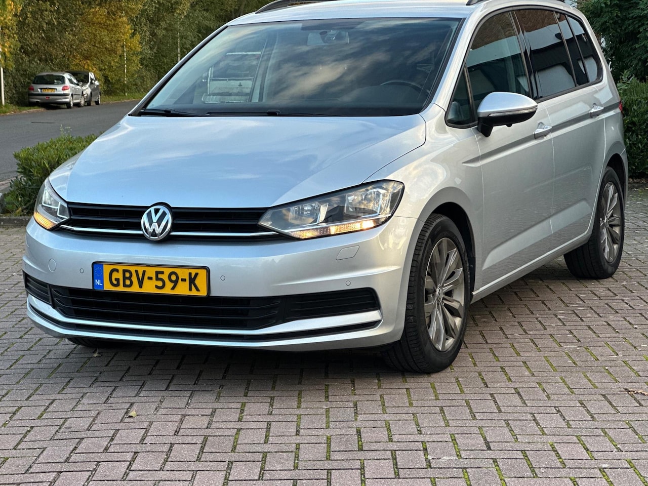Volkswagen Touran - 1.4 TSI Highline Business R 1.4 TSI Highline Business R - AutoWereld.nl
